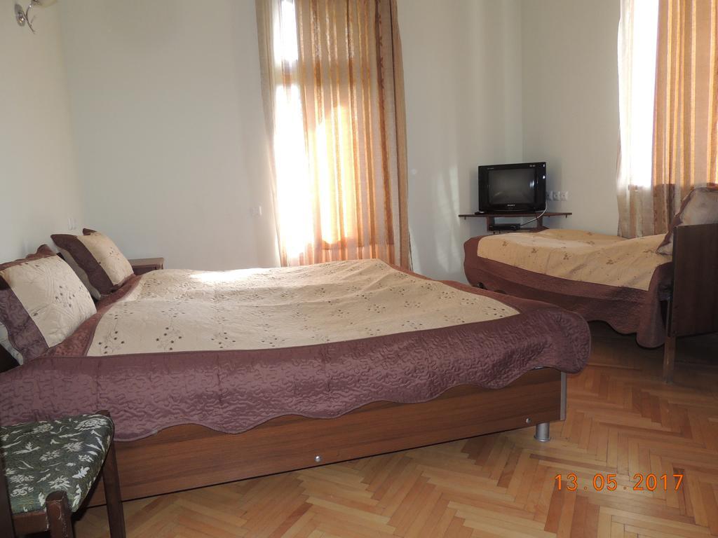 Galavnis Kari Hotel Sighnaghi Exteriör bild